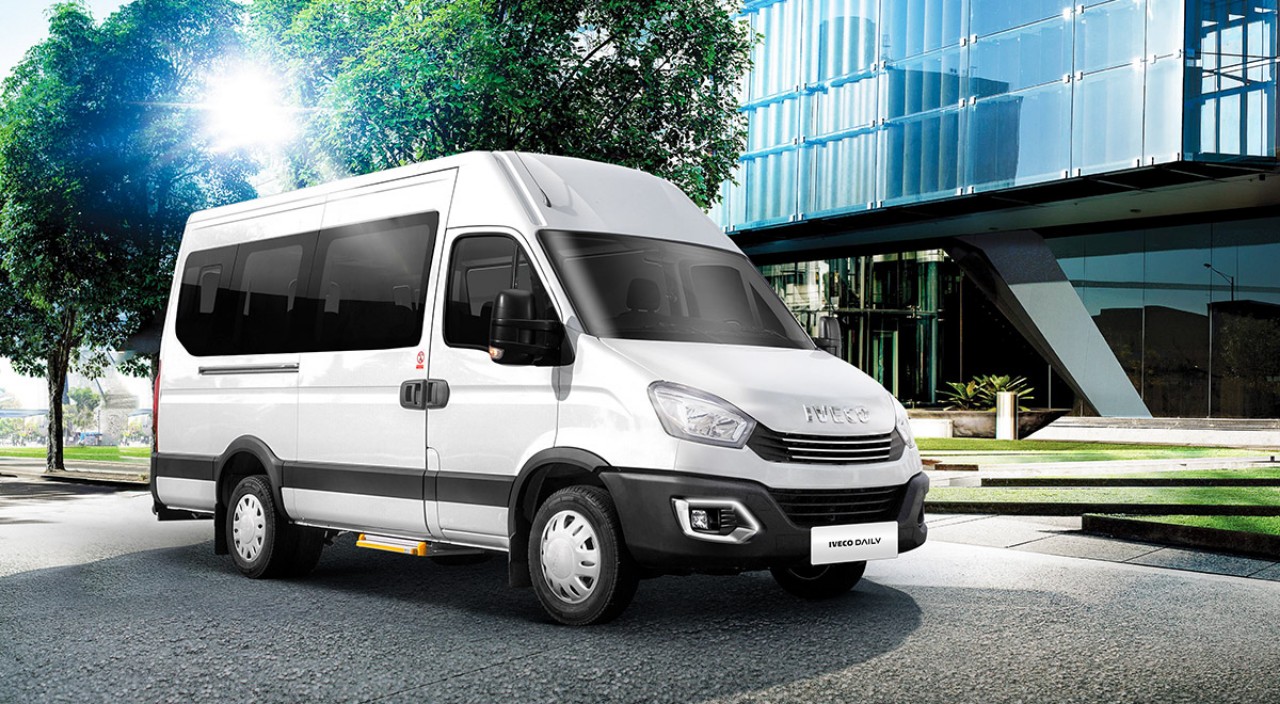 Taxi 16 chỗ dòng xe mới - an toàn - chất lượng